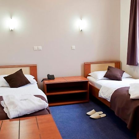 Hotel Pakrac מראה חיצוני תמונה