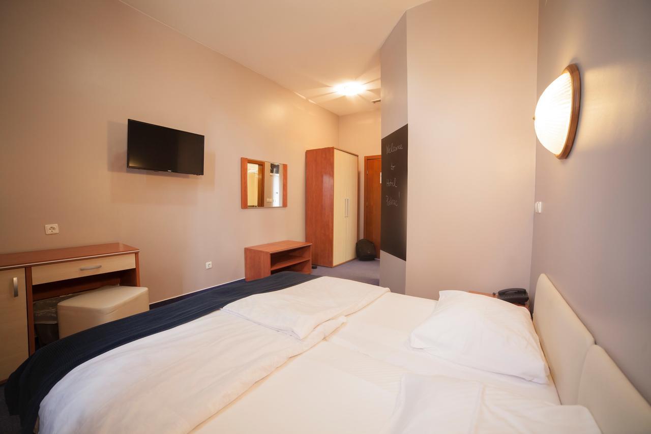 Hotel Pakrac מראה חיצוני תמונה